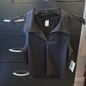 Black Sleeveless Collared Top
